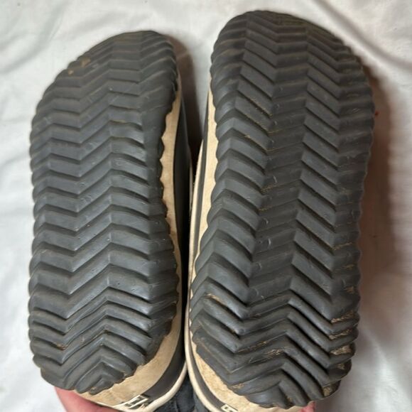 JBU by Jambu Lizzy Waterproof Grey/Red Lace Up Duck Boots. Size 7.5. - Picture 11 of 13